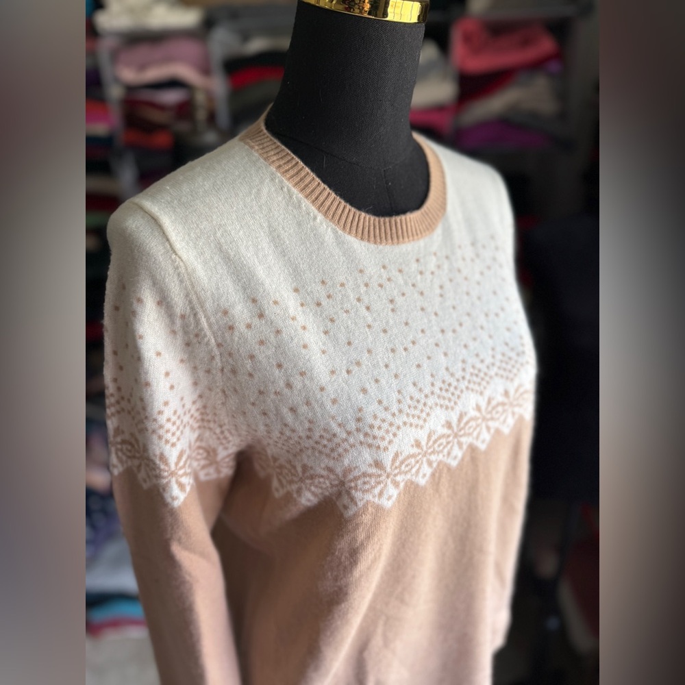 Pure Collection Cream and Tan Snowflake Patterned Cashmere Sweater, 8/10